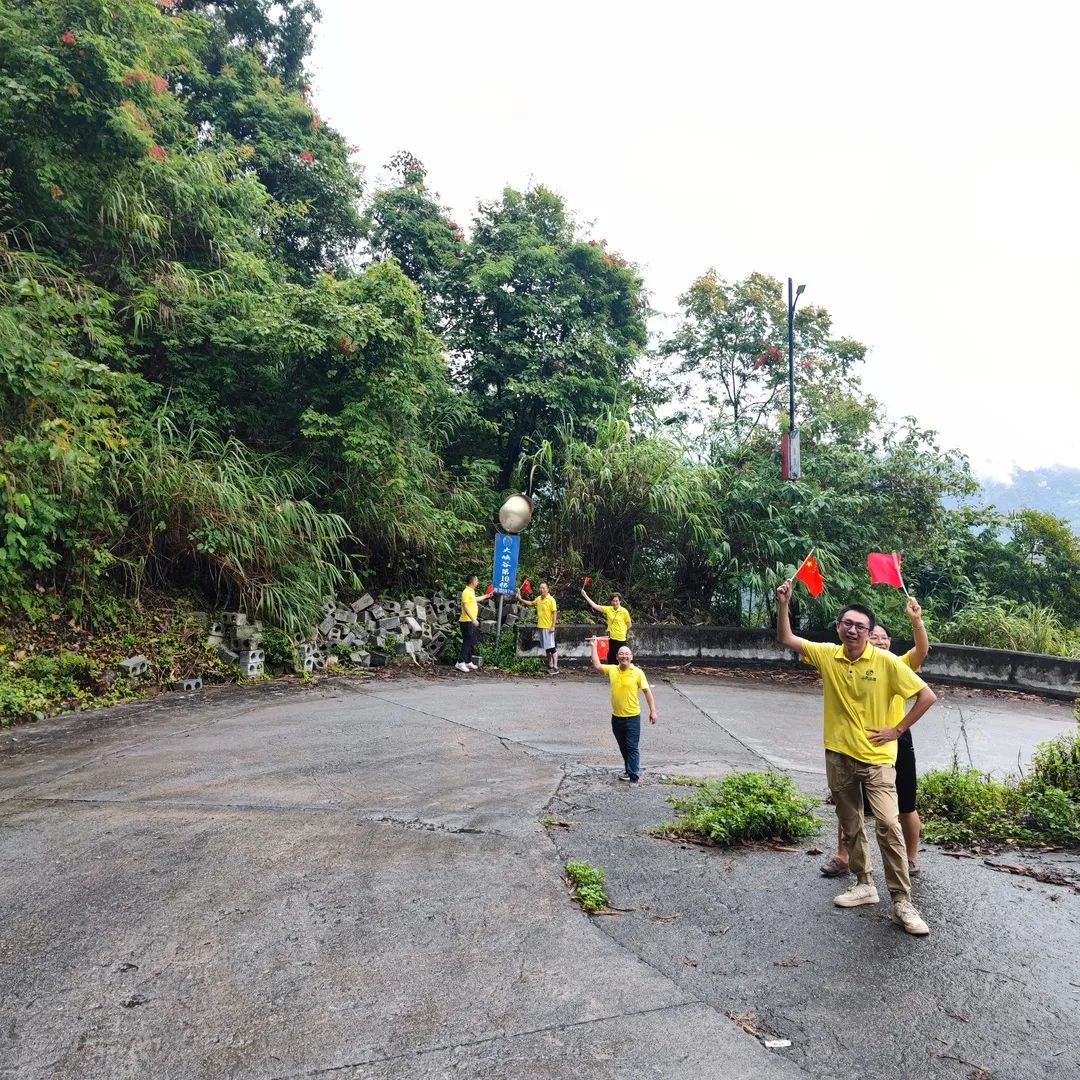 laura-pluth-RMicIhNOOIg-unsplash.jpg 圖片